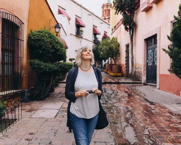 Amy Scott taking photos in Mexico